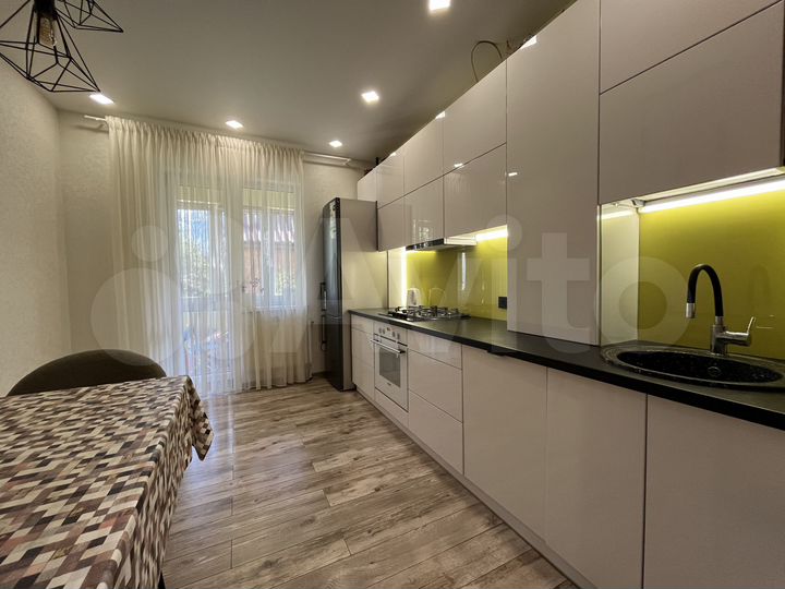 2-к. квартира, 61,7 м², 1/3 эт.