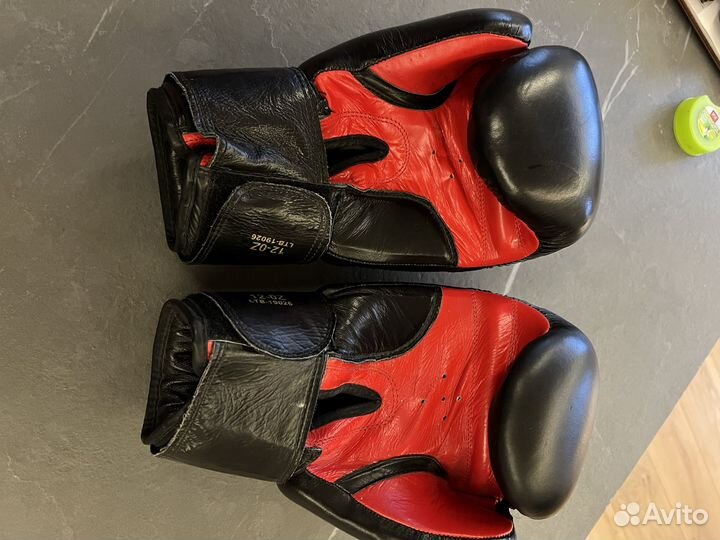 Боксерские перчатки 12 oz