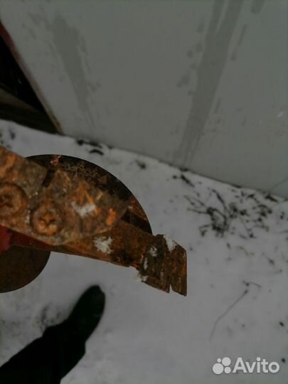 Ледоруб для зимней рыбалки