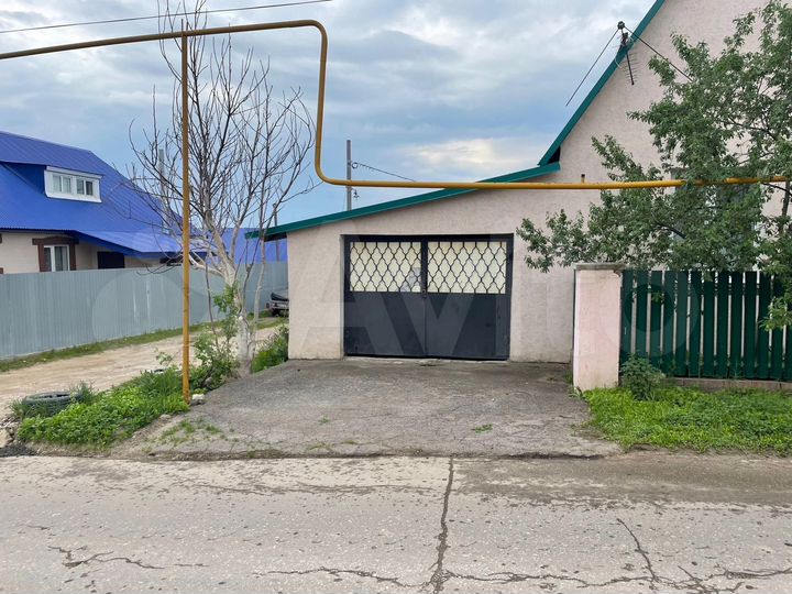 Коттедж 176 м² на участке 6 сот.