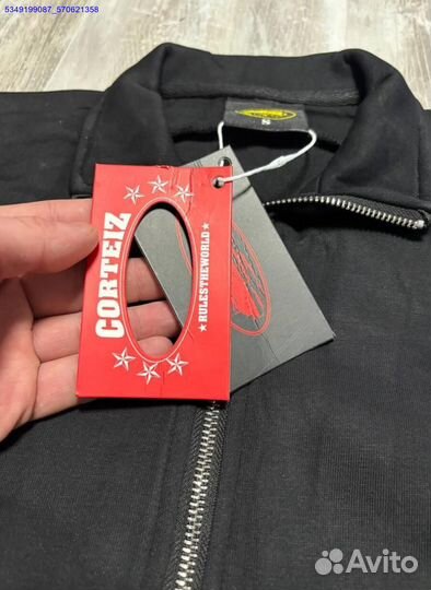 Яркая кофта Corteiz для самовыражения