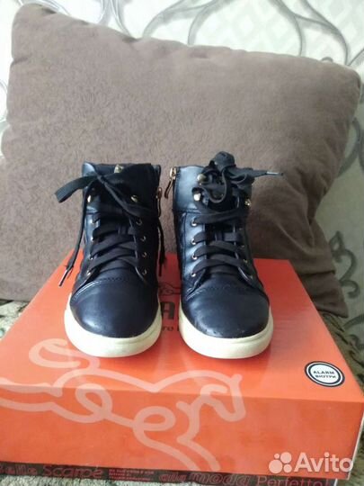 Ботинки осенние р.33