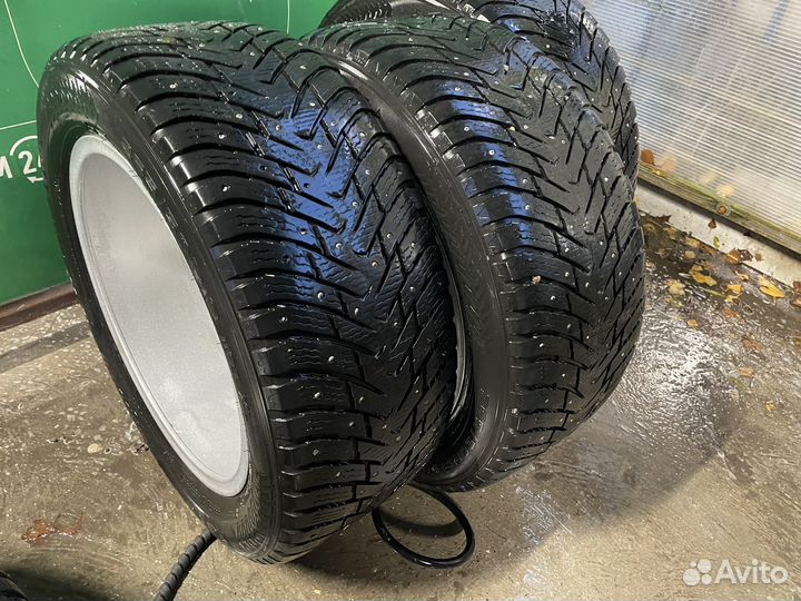 Nokian Tyres Hakkapeliitta 8 SUV 265/50 R19