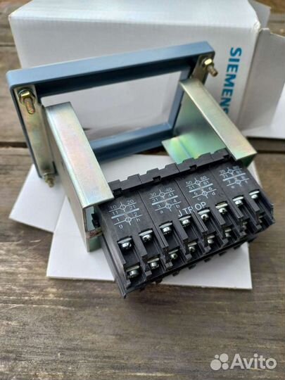 Цоколь для монтажа реле Сименс