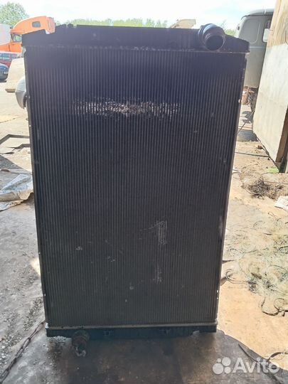 Радиатор охлаждения cursor - 10 stralis