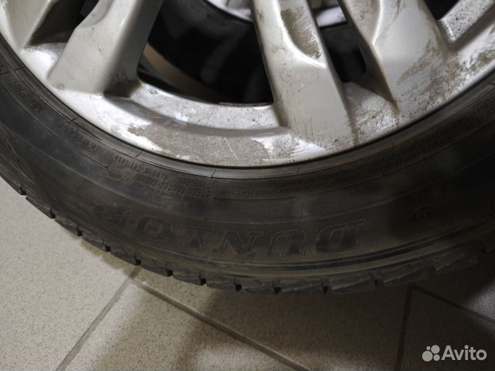 Dunlop Winter Maxx SJ8 215/60 R17 R