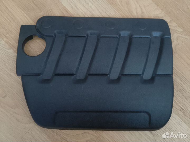 Крышка двигателя renault duster