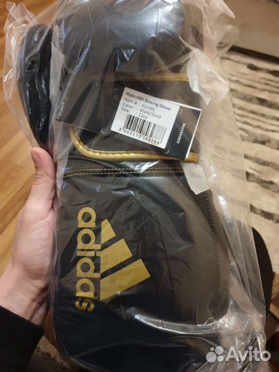 Боксерские перчатки 12 oz adidas
