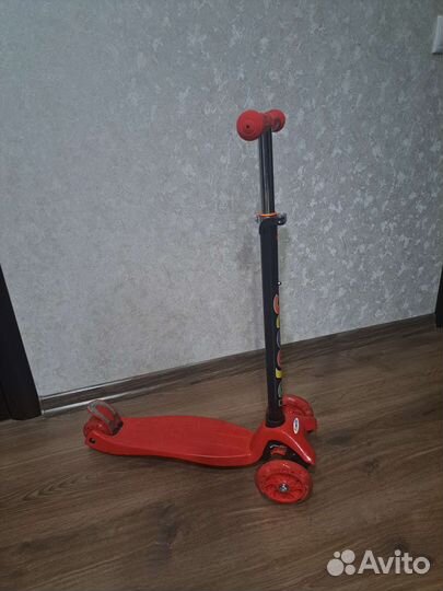 Самокат детский новый