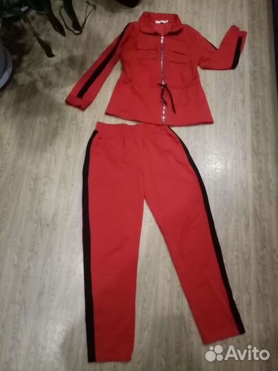 Костюм спортивный