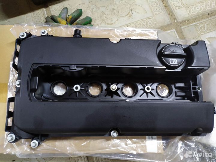 Клапанная крышка