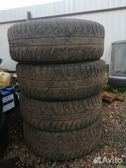 Bridgestone Ice Cruiser 7000 265/65 R17