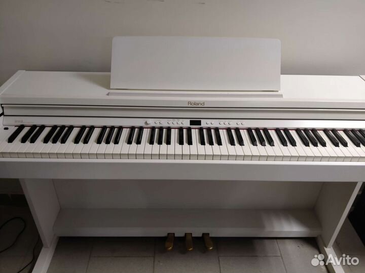 Цифровое пианино Roland RP-301
