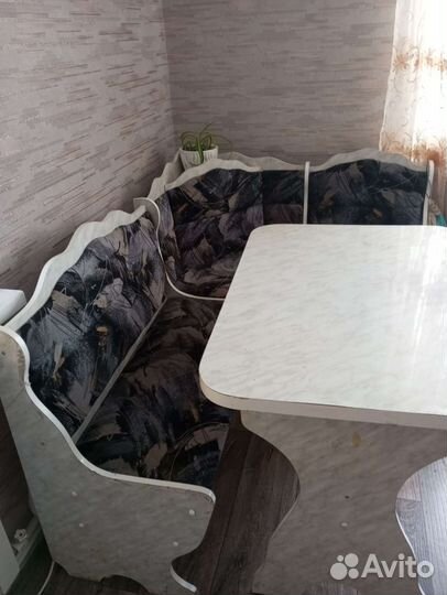 Кухонный уголок со столом бу