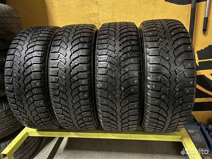 Bridgestone Blizzak Spike-01 225/60 R17
