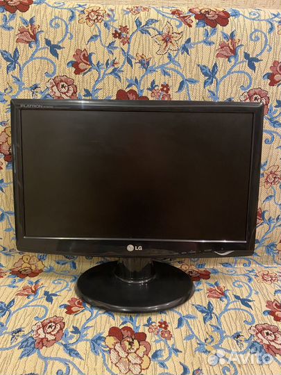 Монитор LG