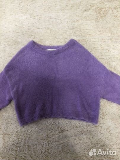 Свитер для девочки укороченный