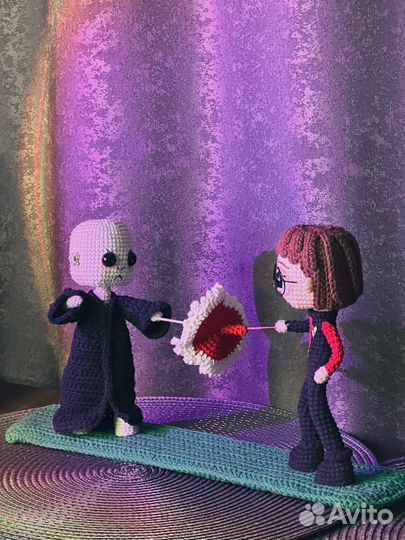 Вязаная фигурка Гарри Поттер и Волан-Де-Морт