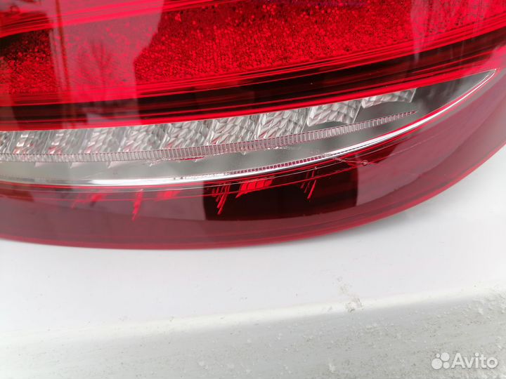 Фонарь задний правый Mercedes W213