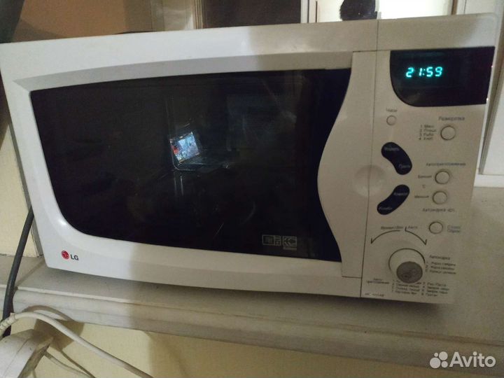 Корейская Микроволновая печь на 30 л LG MC-805AR