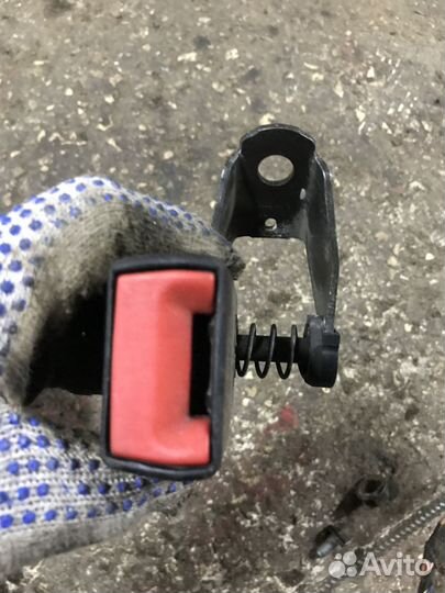 Задний замок ремня BMW X3 Е83
