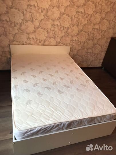 Кровать двуспальная