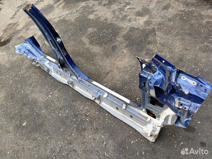 Порог кузовной левый Toyota Camry axvh70