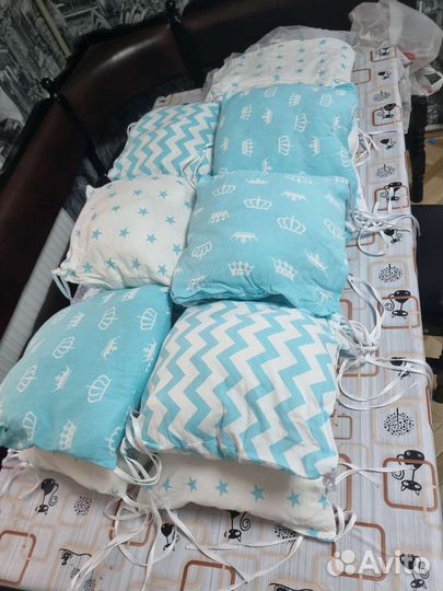 Подушки-бортики в детскую кроватку и балдахин