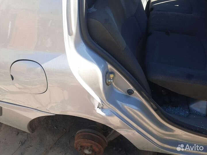 Правая четверть Renault symbol klio