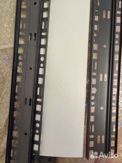 Плинтус напольный пвх белый под дерево