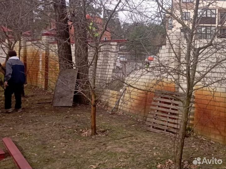 Демонтаж здания. Снос дома
