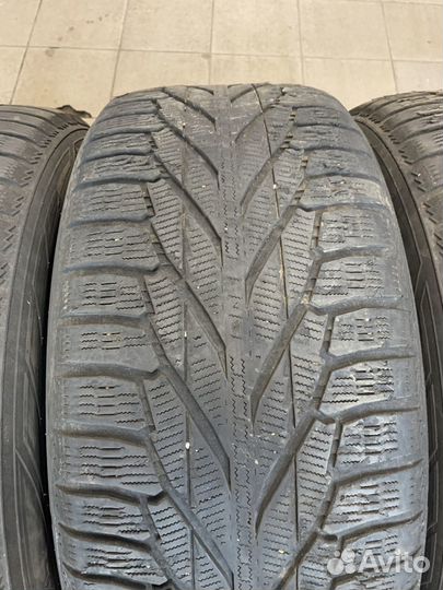 Nokian Tyres Hakkapeliitta R2 SUV 275/55 R19 115R