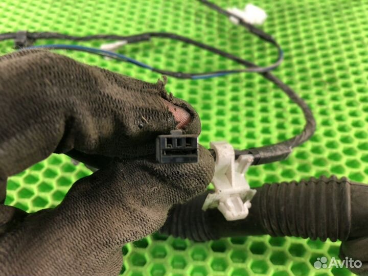 Электропроводка (коса) двери багажника