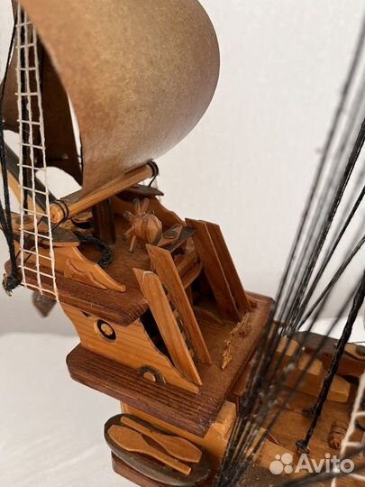 Корабль из дерева, ручная работа