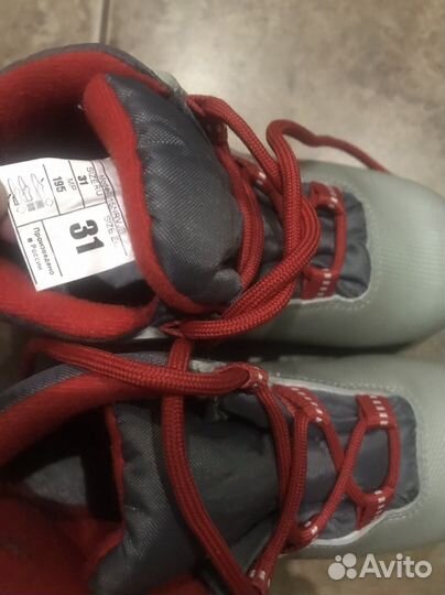 Лыжные ботинки