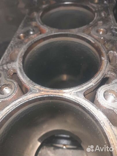 Блок цилиндров двс Opel Astra H Z16XER