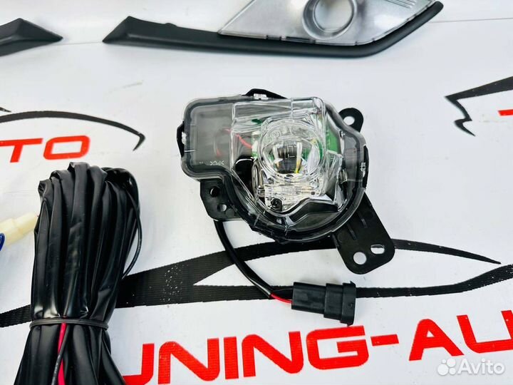 Противотуманные фары Mitsubishi Outlander U0070