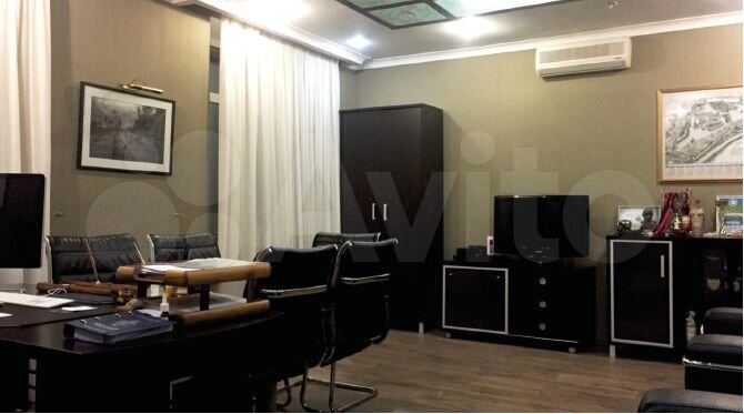 Аренда особняка 690 м2