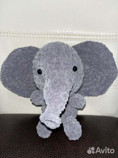 Слоник из плюшевой пряжи своими руками