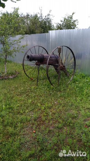 Декоративная Пушка и Старинный чугунный утюг