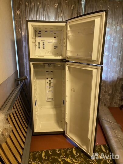Холодильник whirlpool