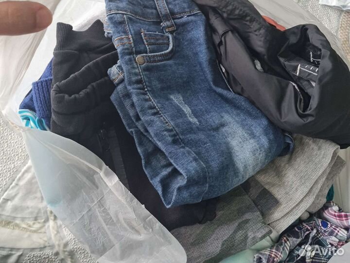 Отдам бесплатно детские вещи на мальчика пакетом