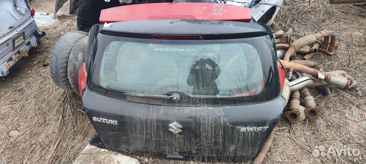 Крышка багажника suzuki swift