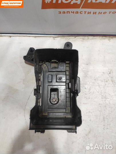 Кожух аккумулятора передний Volkswagen Golf 5 2007