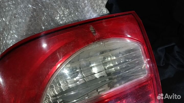 Задний фонарь Тойота секвойя