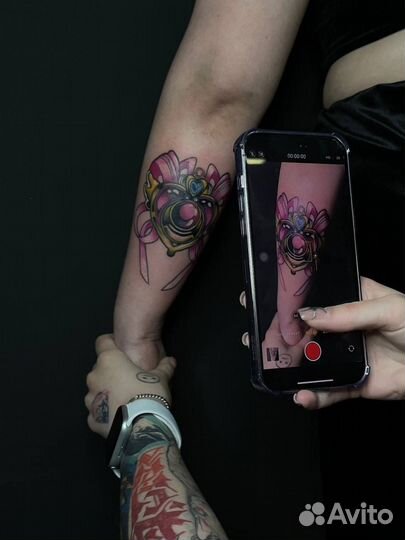 Мастер татуировки