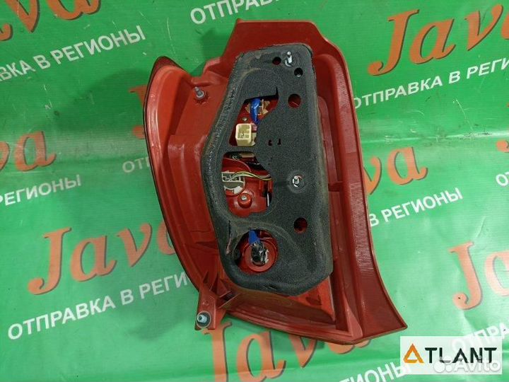 Стоп-сигнал задний правый toyota IST