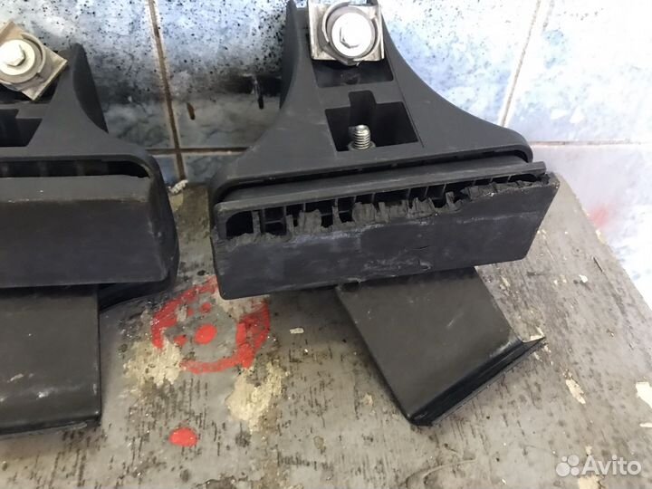 Крепления для багажника на рейлинги