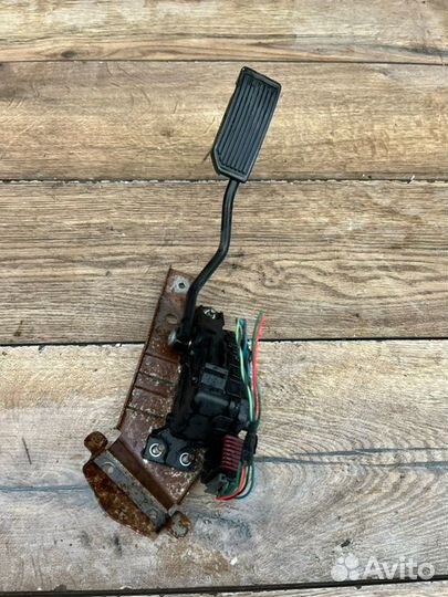 Педаль газа Nissan Almera N16 1.5 2004