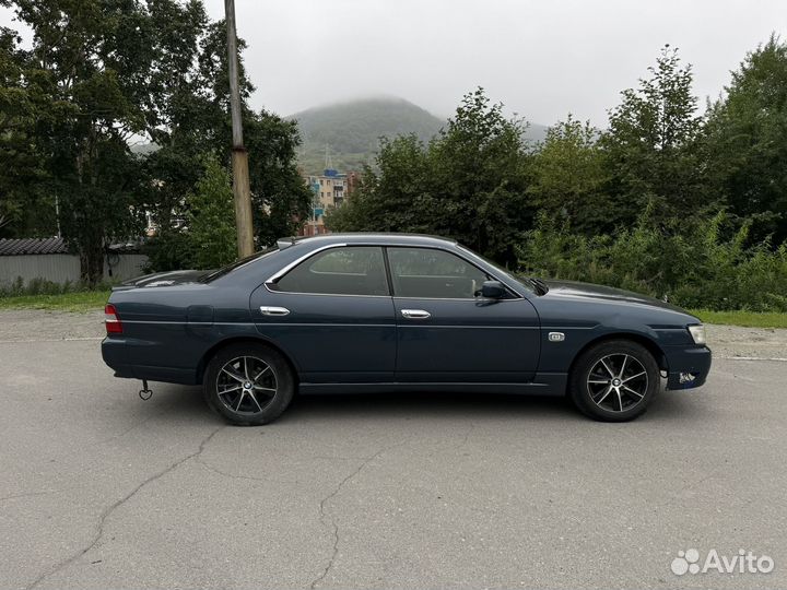 Nissan Laurel 2.5 AT, 2002, 199 900 км